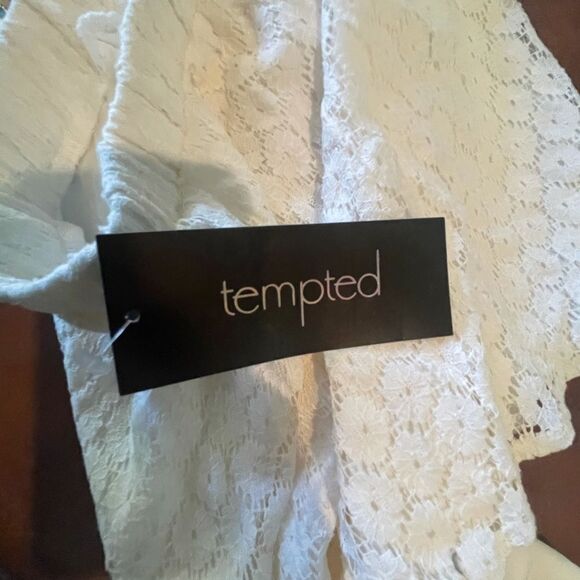 LACEY LINED Mini Skirt! - Picture 6 of 10